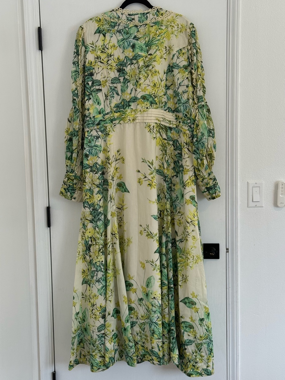 Karen Millen Green Floral Maxi Dress with woven detail - Picture 2 of 4